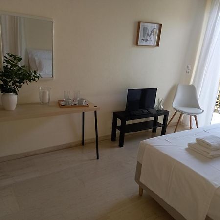 Ναrika Hotel Kamena Vourla Buitenkant foto