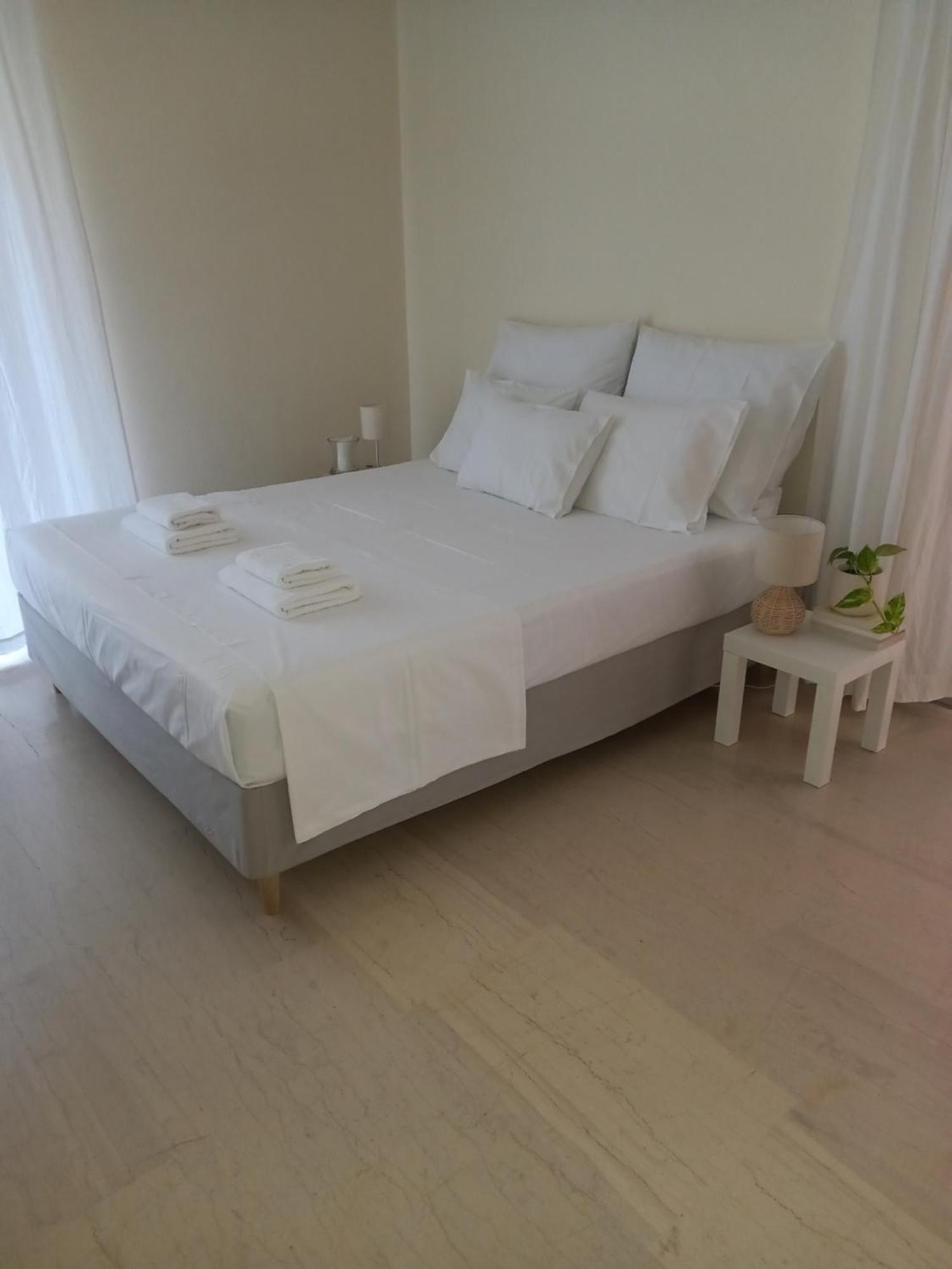 Ναrika Hotel Kamena Vourla Buitenkant foto