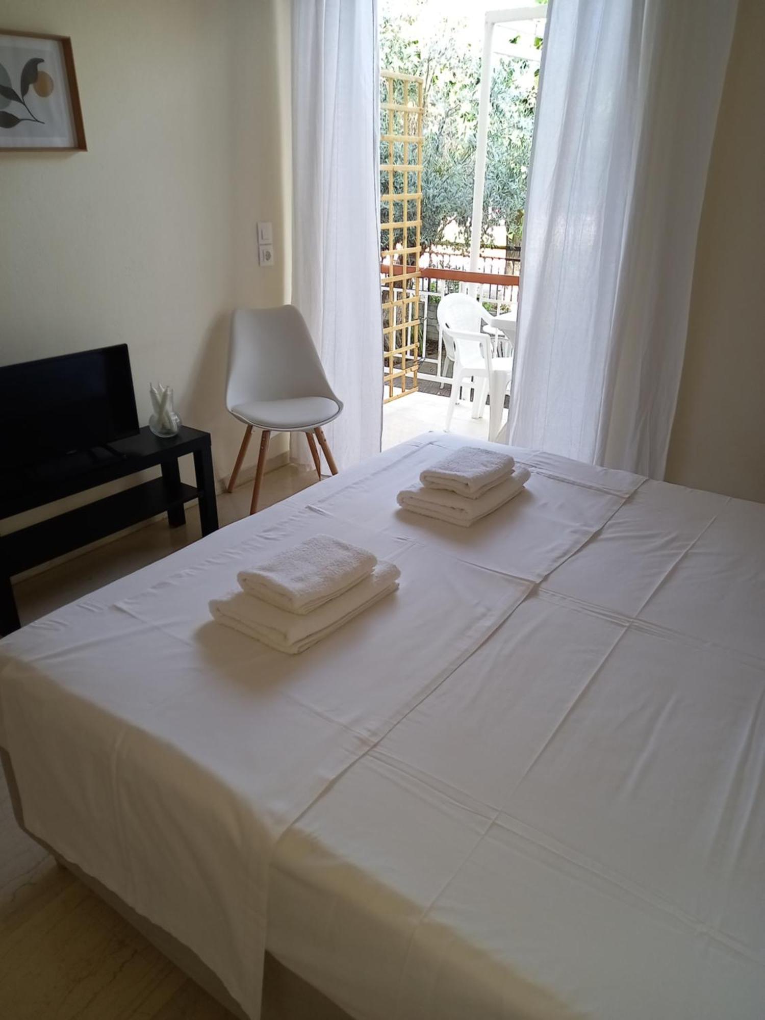 Ναrika Hotel Kamena Vourla Buitenkant foto