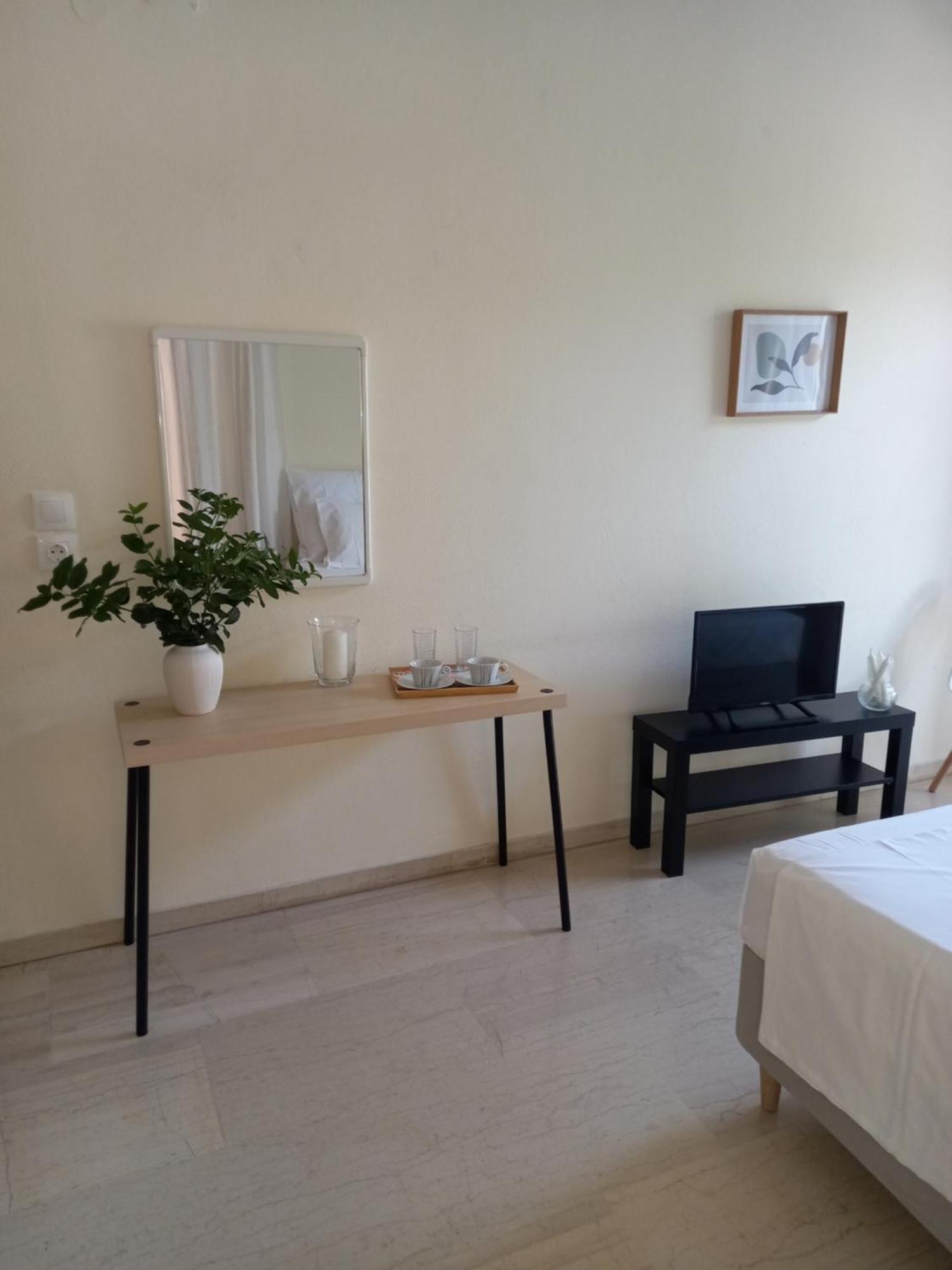 Ναrika Hotel Kamena Vourla Buitenkant foto